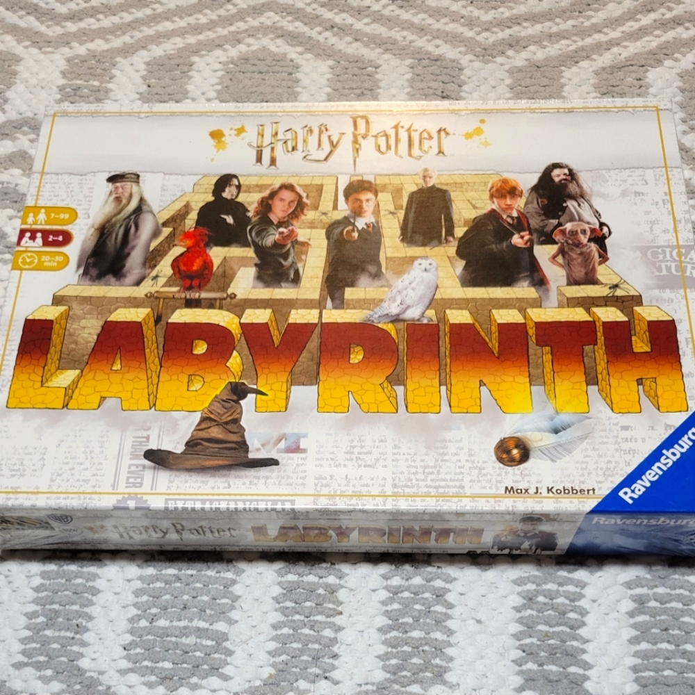 Harry Potter Labyrinth NWT